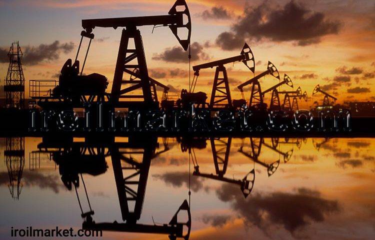 کاهش قیمت نفت به دلیل افزایش ذخایر آمریکا و افت تقاضا