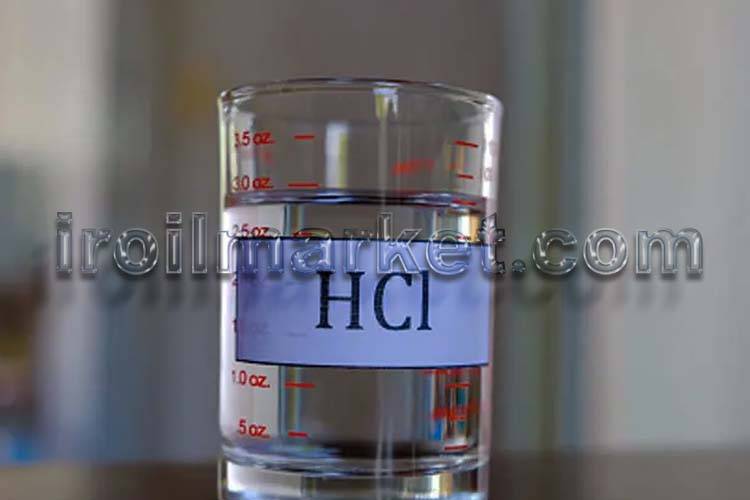 جوهر نمک در آب حل میشود